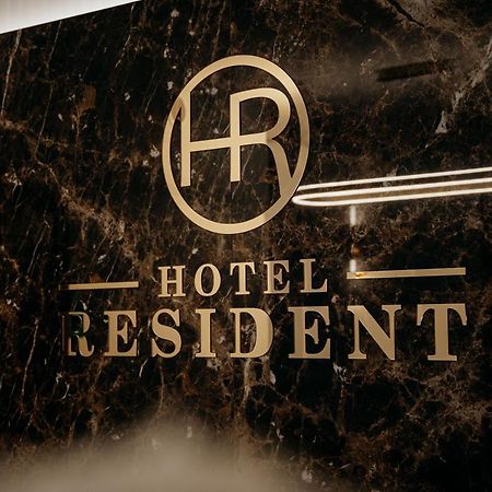 Hotel Resident Nowa Sarzyna Bagian luar foto